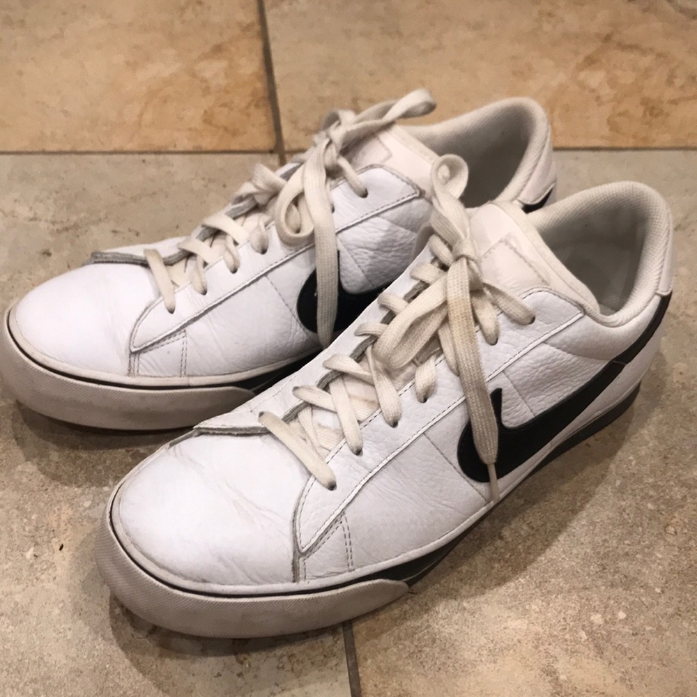Nike BRS white mans shoe size 10.5